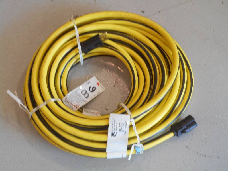 lot 86 image: Heavy Duty 50ft Electric Cord ...