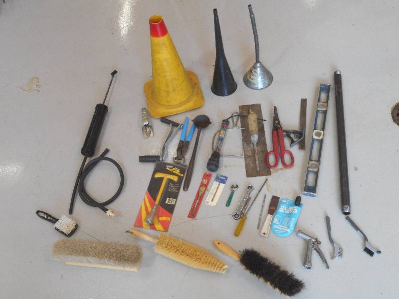 lot 130 image: Large Lot Of Assorted Hand Tools, ...