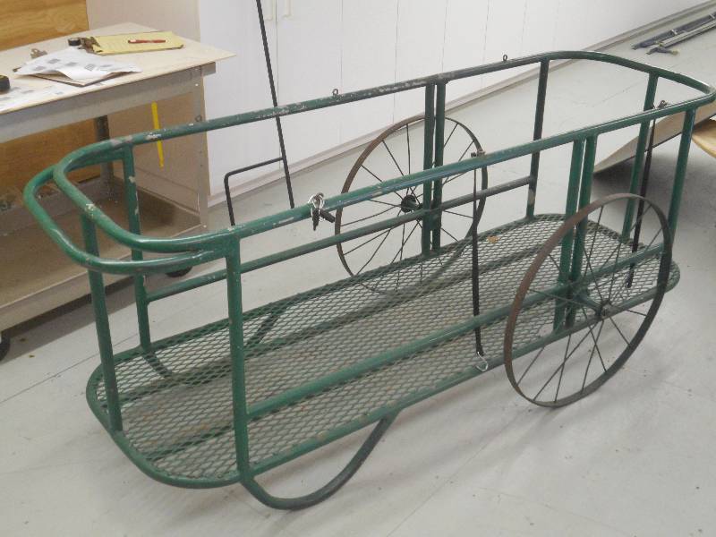 lot 152 image: Heavy Duty 7ft Trach Can DollyCart...