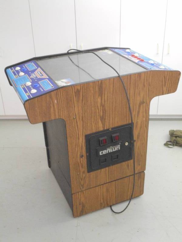lot 155 image: Vitage Centuri Sports Arcade Game S...