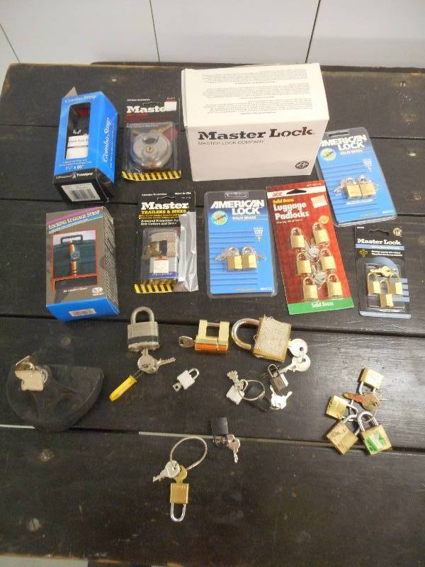lot 168 image: Large Lot Of Assorted Padlocks ...