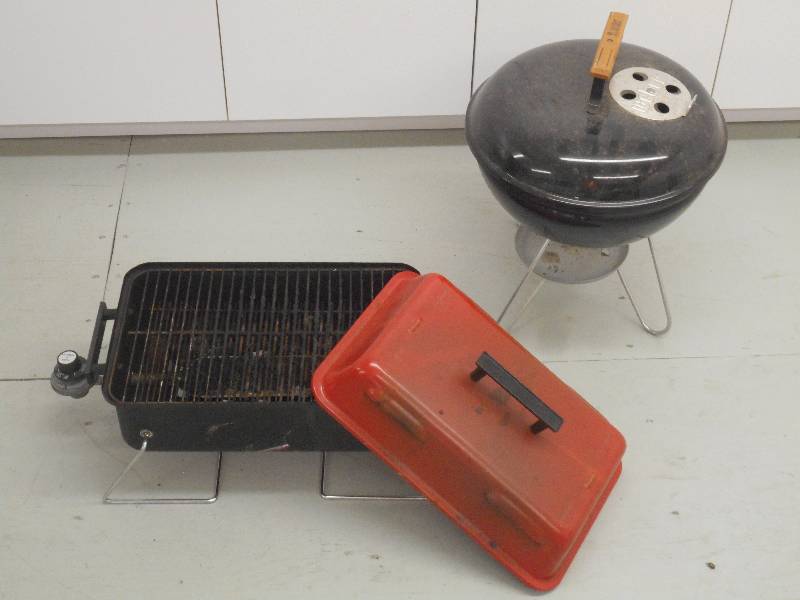 lot 172 image: (1) LP-Gas & (1) Charcoal Camp Gril...