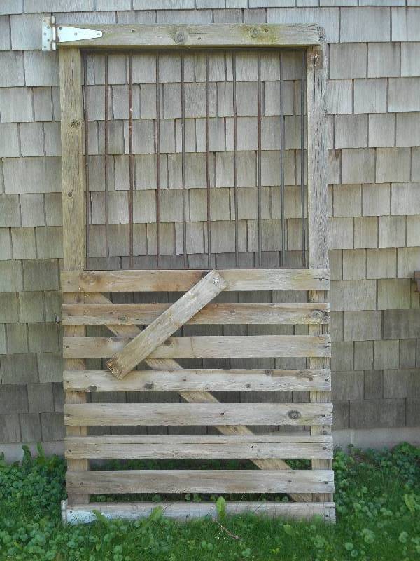 lot 206 image: (1) Vintage Wood & Steel Horse Stan...