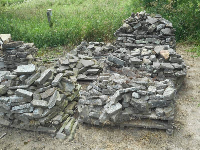 lot 211 image: (9) Pallets Of New York Blue Stone ...