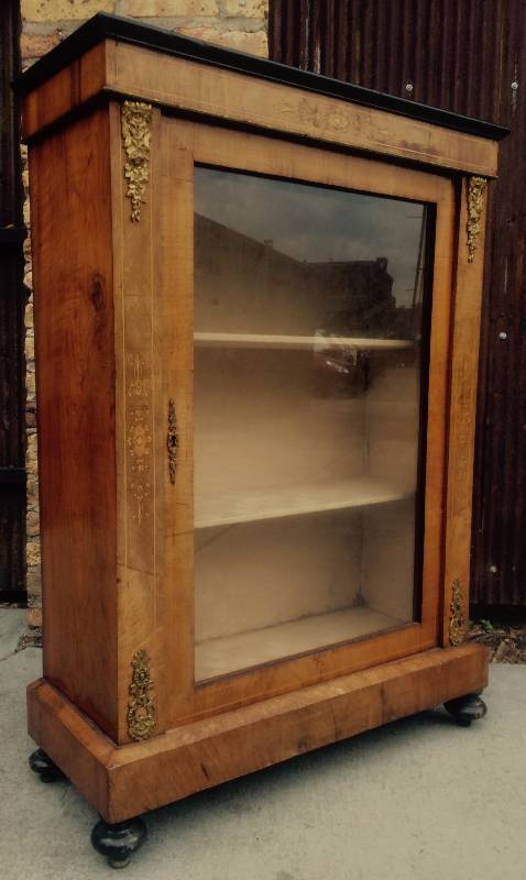 1890s English Walnut Pier Cabinet with Inlay and Gilded Mounts
