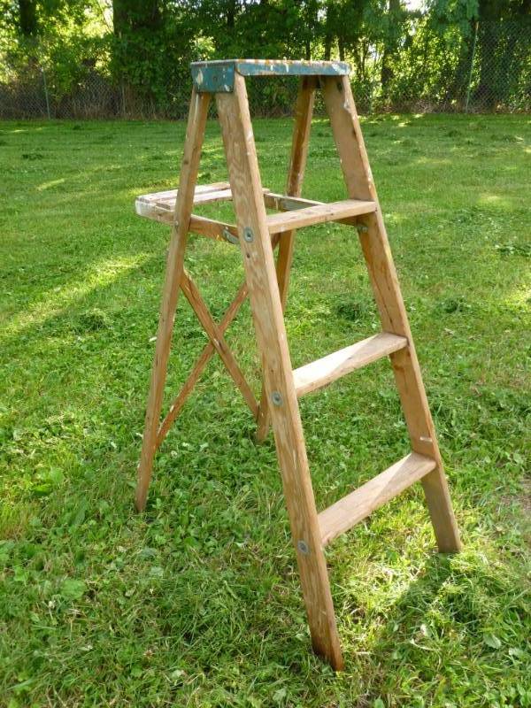 lot 8 image: Step Ladder