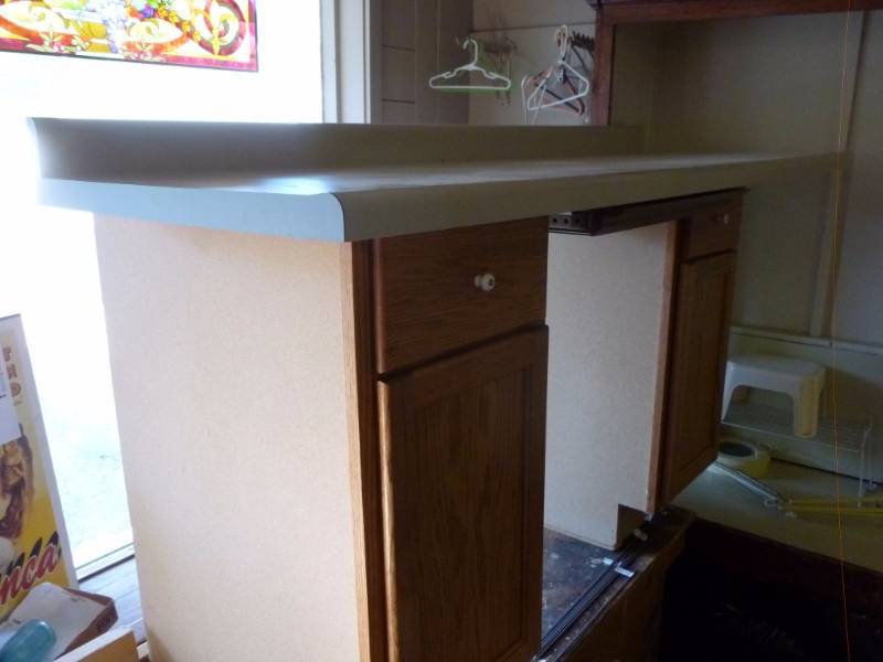 lot 12 image: Workshop  Craft Counter