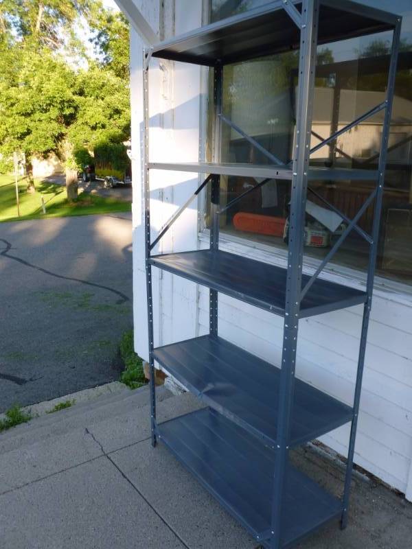 lot 17 image: Metal Shop Shelf