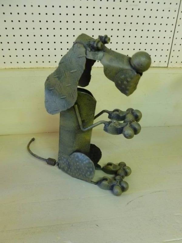 lot 26 image: Metal Art