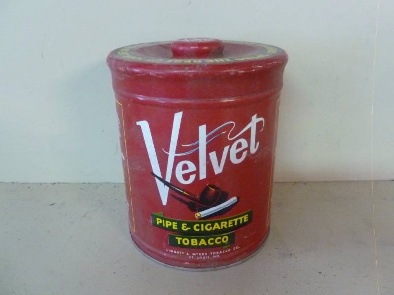 lot 48 image: Vintage Tobacco Can