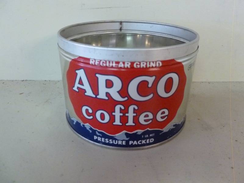 lot 49 image: Vintage Metal Container