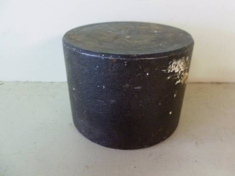 lot 76 image: Iron Doorstop