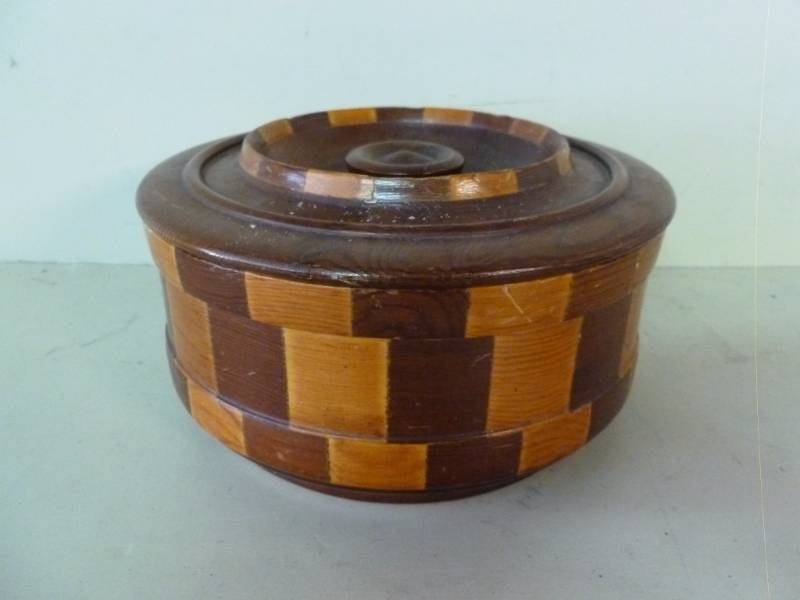 lot 88 image: Vintage Bowl