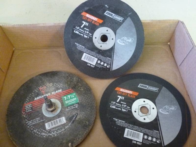 lot 97 image: Cut Off Wheels