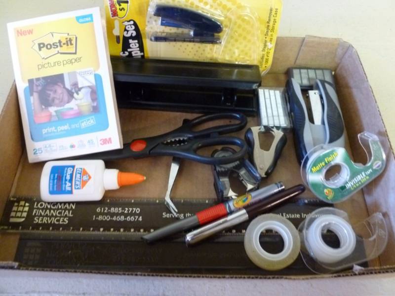 lot 154 image: Office Supplies
