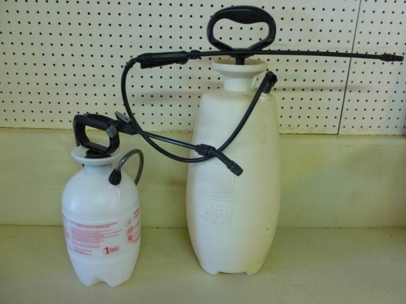 lot 170 image: Garden Sprayer