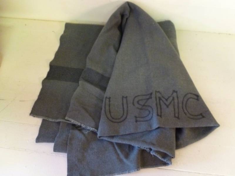 lot 174 image: U.S.M.C Wool Blanket