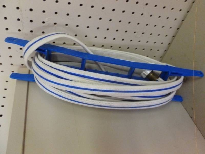 lot 180 image: Garden Hose