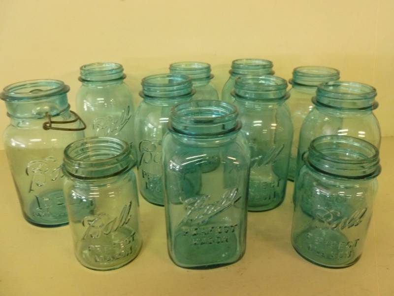 lot 192 image: Vintage Canning Jars