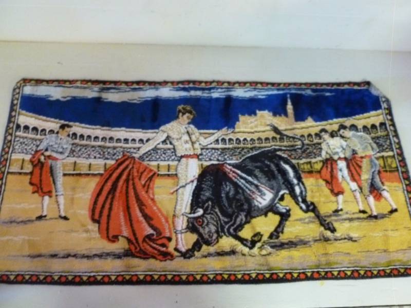 lot 211 image: Vintage Wall Tapestry