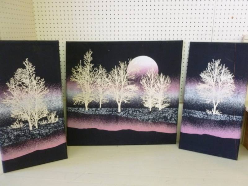 lot 221 image: Pictures