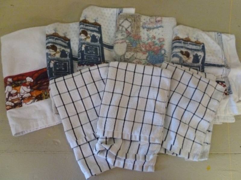 lot 225 image: Kitchen Towels