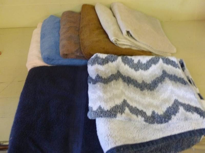 lot 227 image: Towels