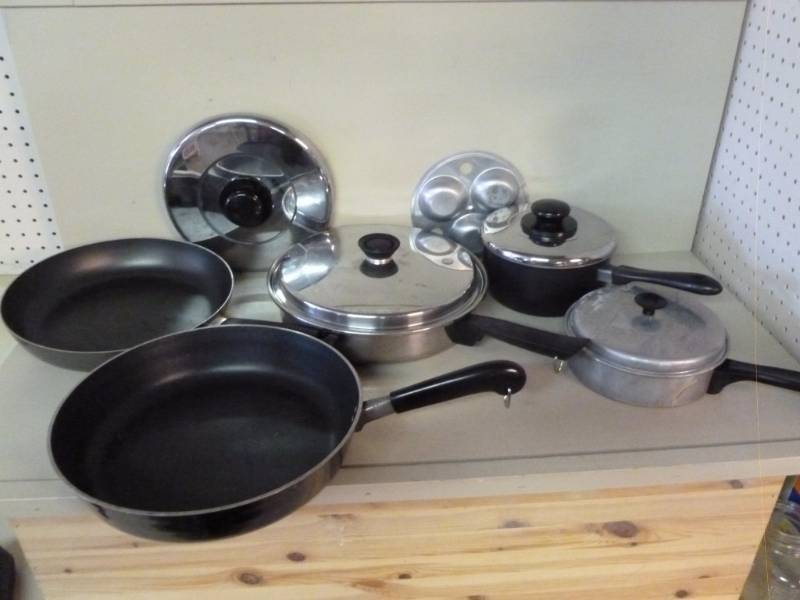 lot 242 image: Kitchen