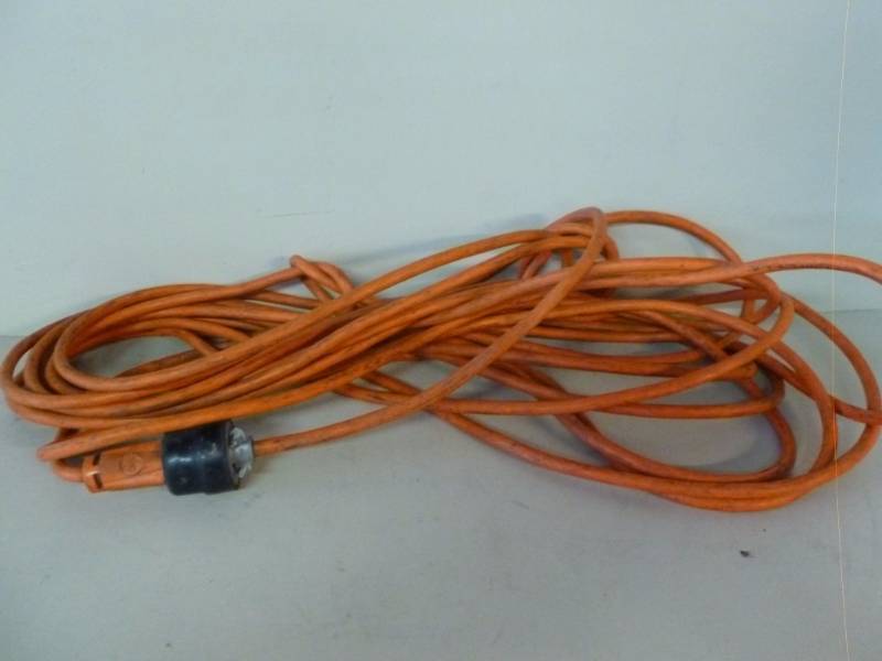 lot 271 image: Extension Cord