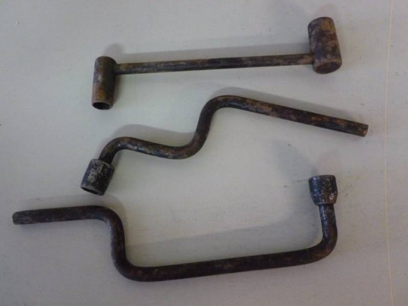 lot 295 image: Tools