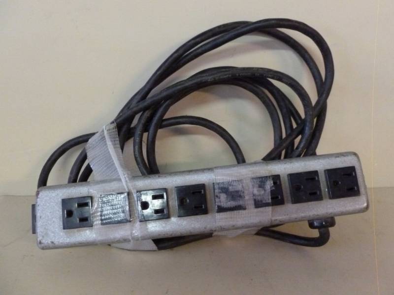 lot 297 image: Power Strip