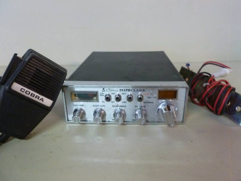 lot 304 image: CB Radio