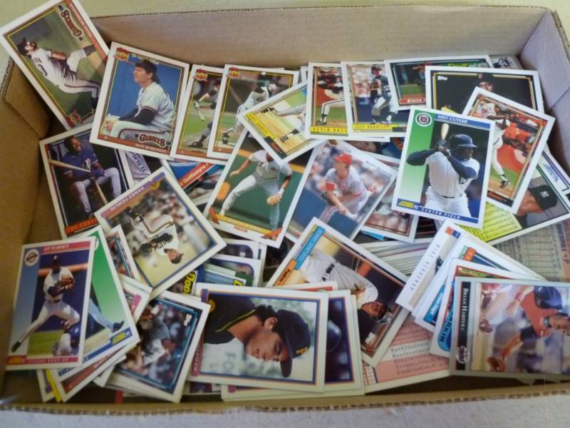 lot 312 image: Sports Cards
