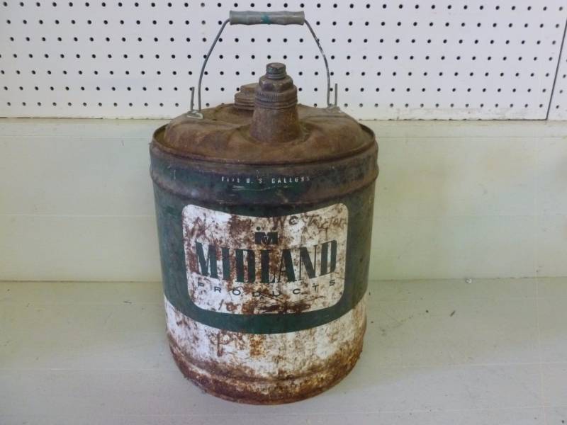 lot 345 image: Vintage Oil Can