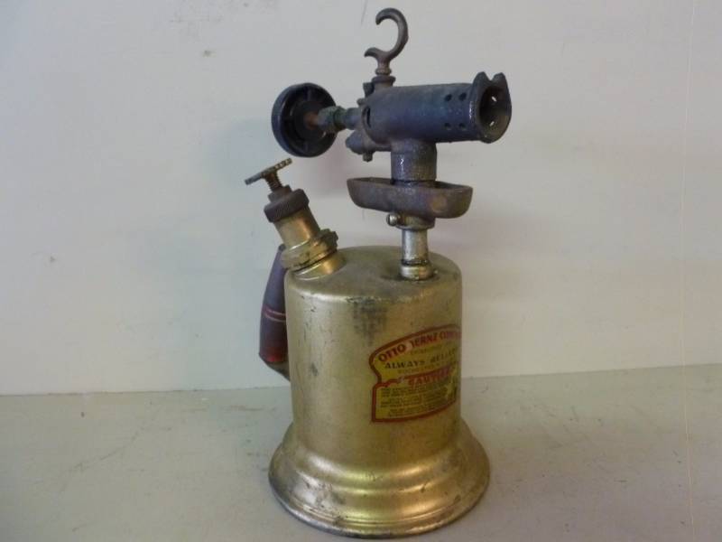 lot 348 image: Vintage Brass Torch