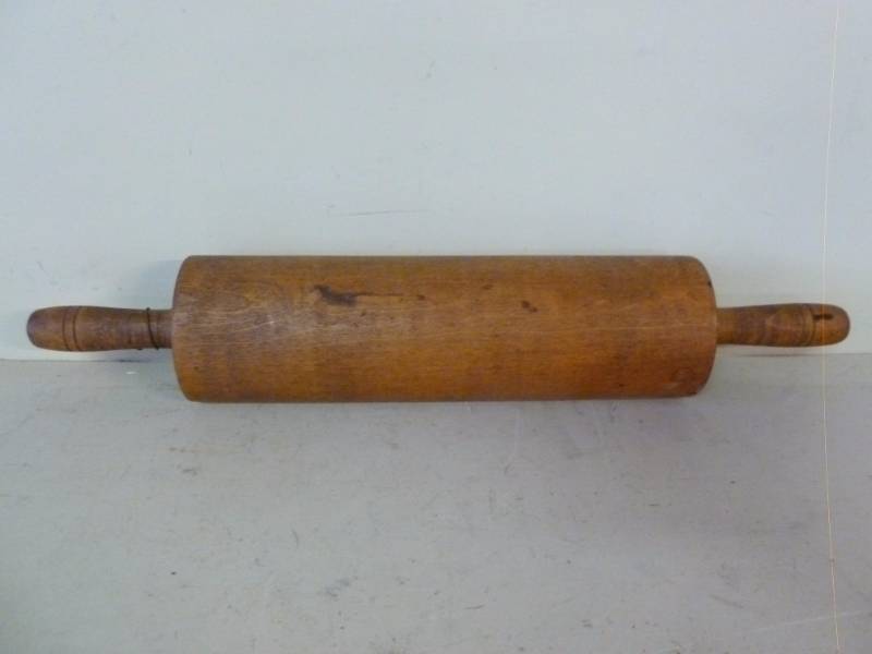 lot 361 image: Vintage Rolling Pin