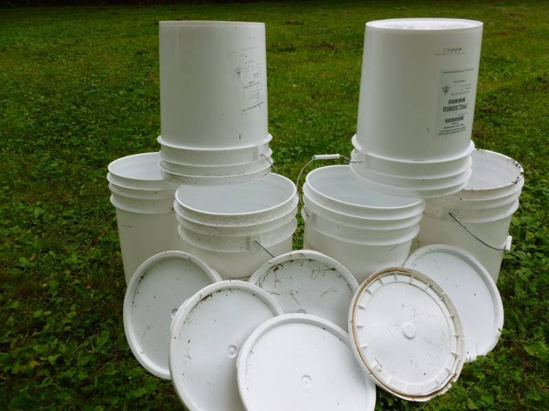 lot 376 image: Pails