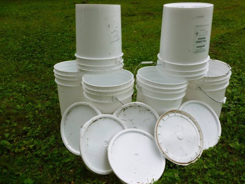 lot 378 image: Pails