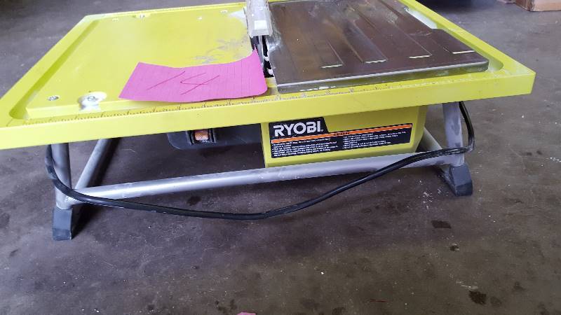 Ryobi 7 in. Tabletop Tile Saw used tested in good working condition