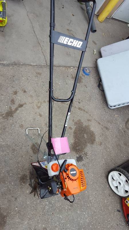 ECHO 9 in. 21.2cc Gas Tiller Front-Tine Forward Rotating in working condition
