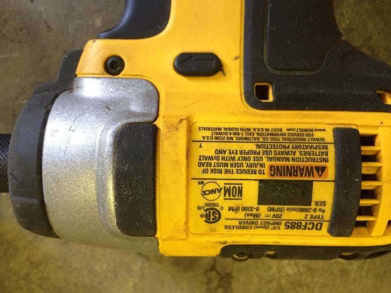 Dewalt Impact and Drill Driver 20 Volt one battery included in good working condition