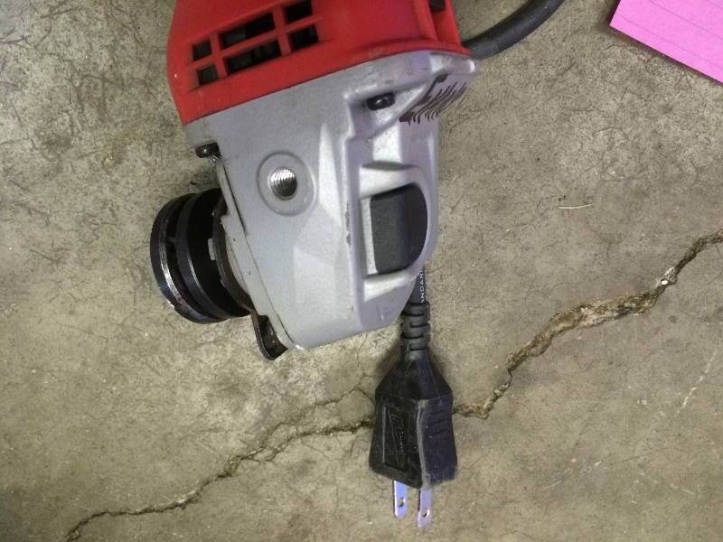 Milwaukee Grinder missing pcs