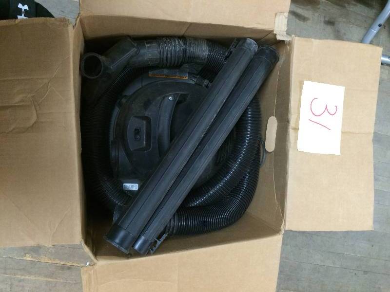 lot 31 image: Ridgid 6-gal. WetDry Vacuum used WORKING CONDITIONS