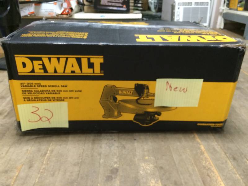 lot 32 image: DeWALT 20 in. Variable-Speed Scroll Saw  DW788 new