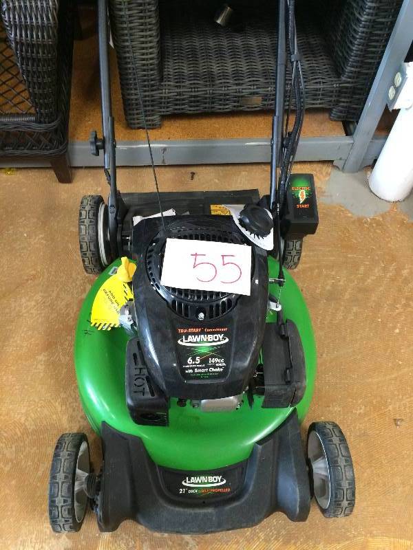lot 55 image: lawn-boy 21 in. Rear Wheel Drive Self-Propelled Gas Lawn Mower with Kohler Engine used WORKING CONDITIONS