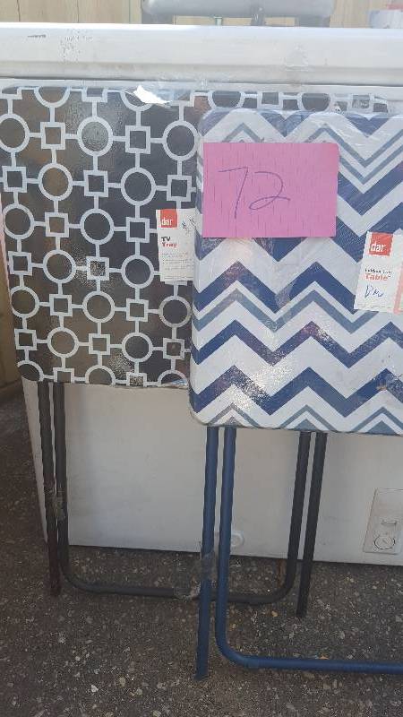 lot 72 image: Lot of 2 Folding Tray Tables New