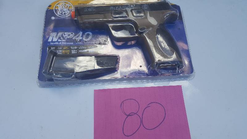 lot 80 image: Smith & Wesson M&P Shield .40 S&W Air Soft Pistol