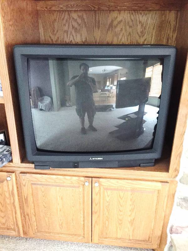 lot 5 image: Mitsubishi CS-35313 35 Color CRT TV Great Condition - 34x29.25x24 Works Great Website for Manual  httpwww.manualslib.comproductsMitsubishi-Cs-31303-2917047.html