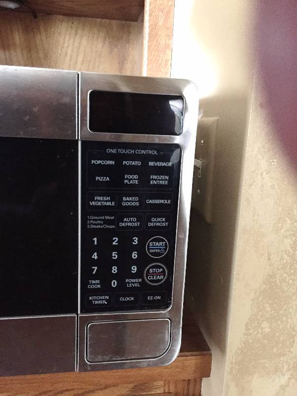 lot 17 image: Very Nice LG Microwave Works Great 20x14x10 - Could use a little clean up...