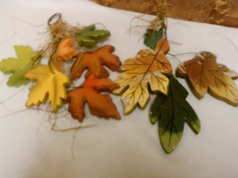 Wooden fall dcor